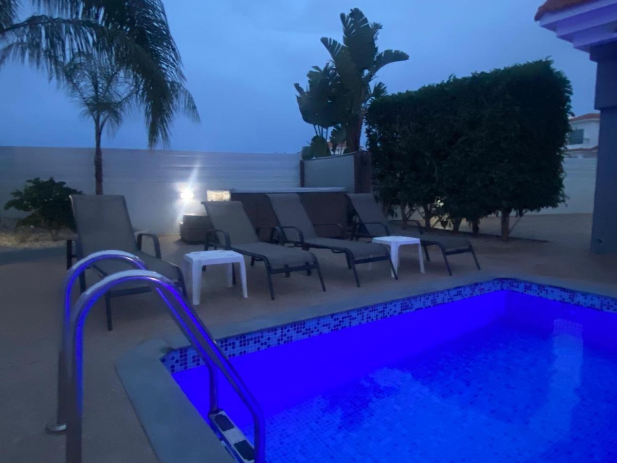 Villa Mario - 2Min Walk From Kapparis Beach Paralimni Esterno foto