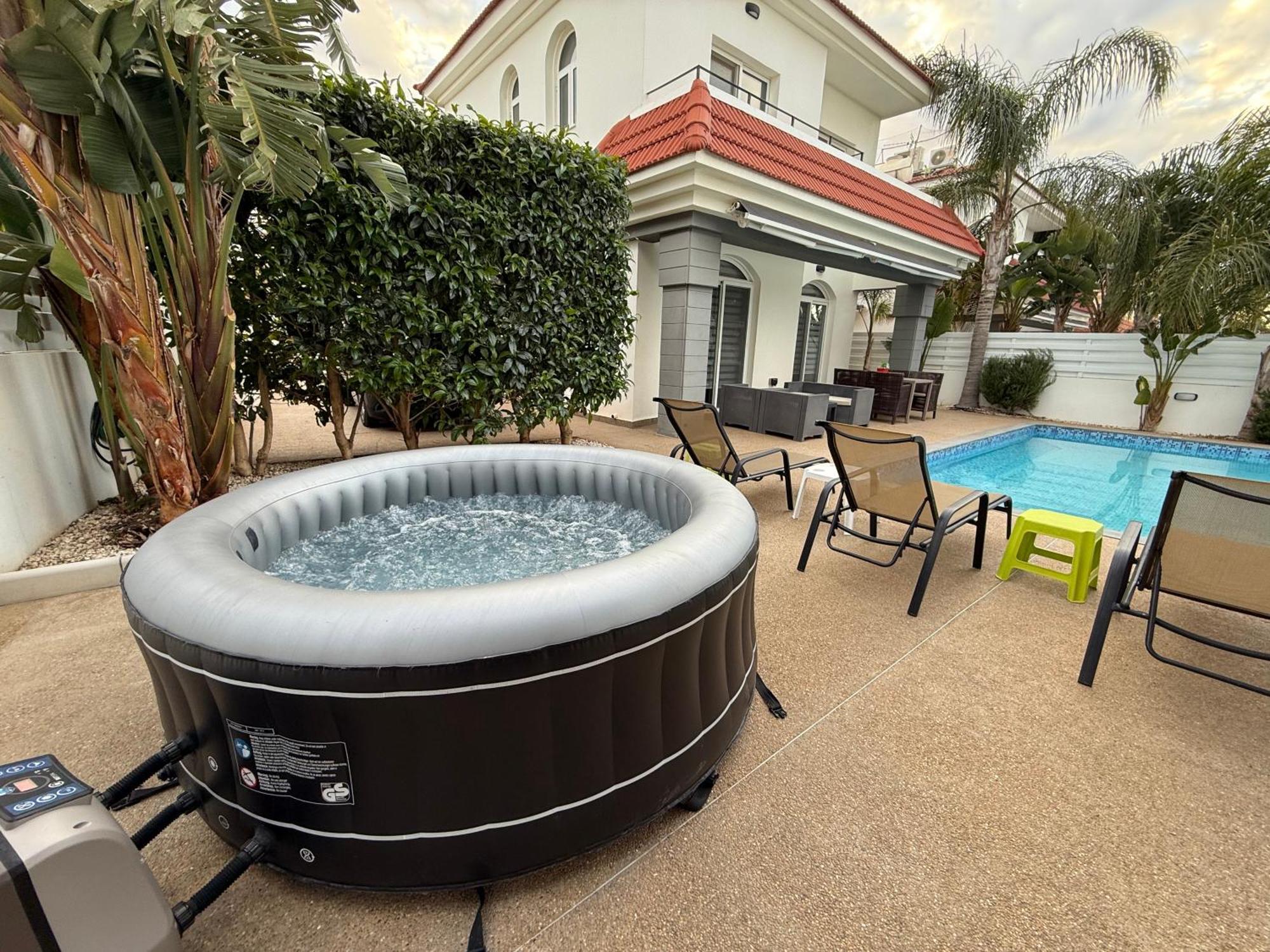 Villa Mario - 2Min Walk From Kapparis Beach Paralimni Esterno foto